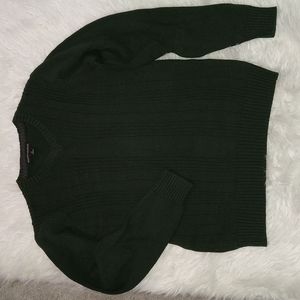Men's hunter green sweater